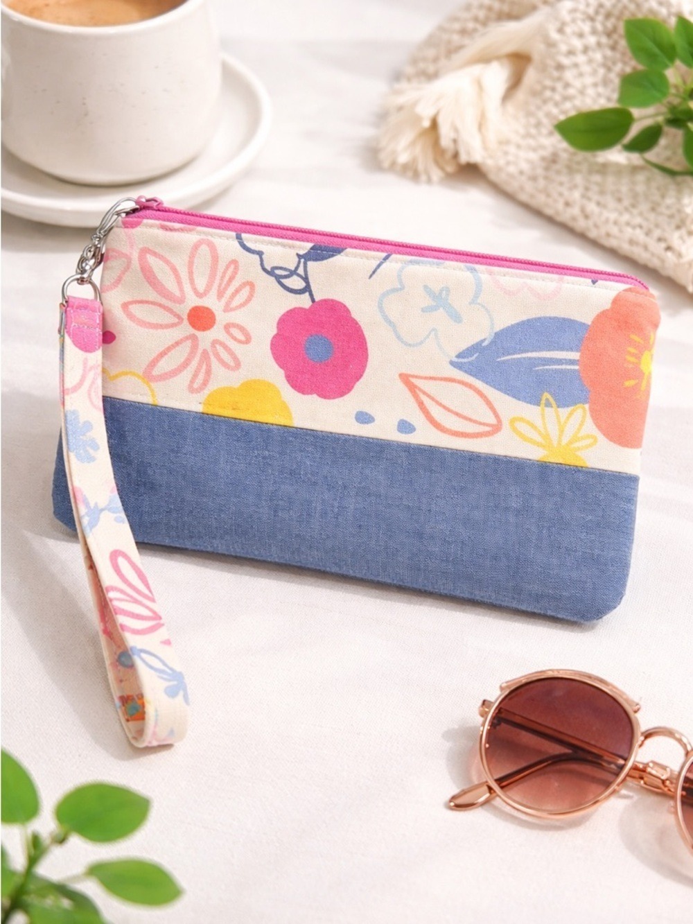 Handmade Floral Wristlet Clutch Zipper Pouch Blue Colorblock